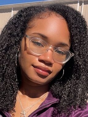 Meet your Posher, Brianna